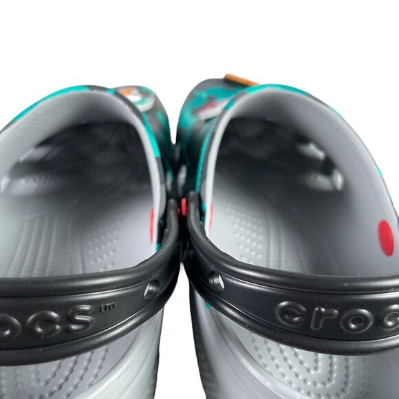 Disney Parks Star Wars The Mandalorian Crocs Unisex W8 M6 Camo Clogs Jibbitz NEW - Picture 7 of 16